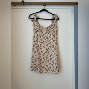 Light Pink Floral Print Mini Dress- Medium